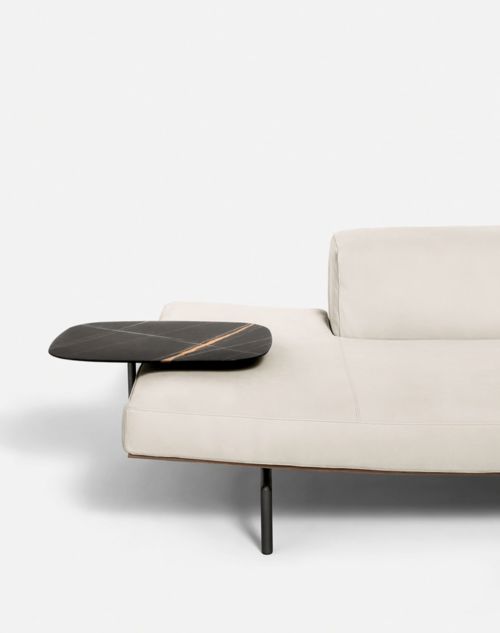 Living Divani 低調優雅，演繹當代家具的藝術